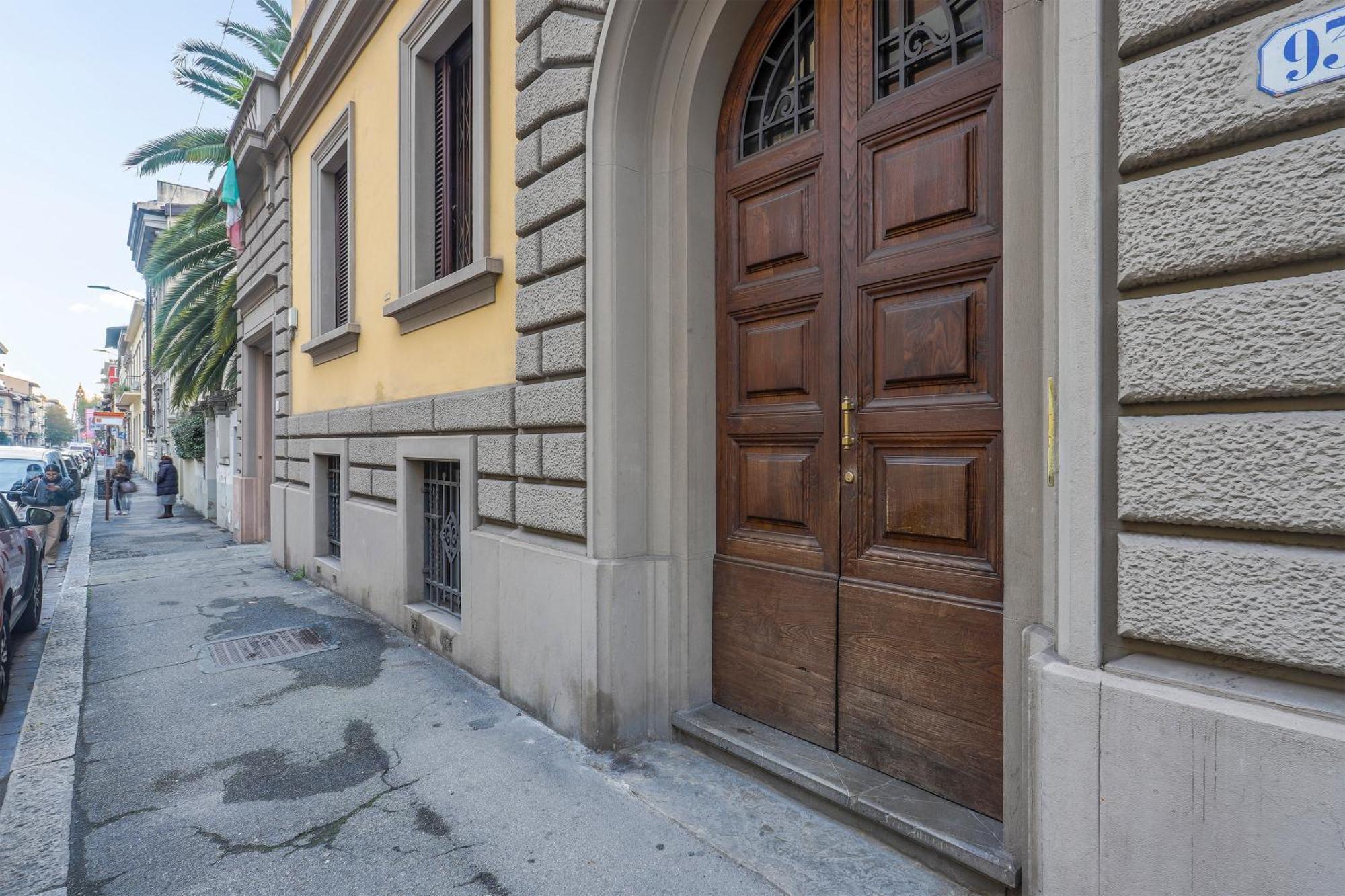 One-Bedroom Apartment With Patio Флоренция Экстерьер фото